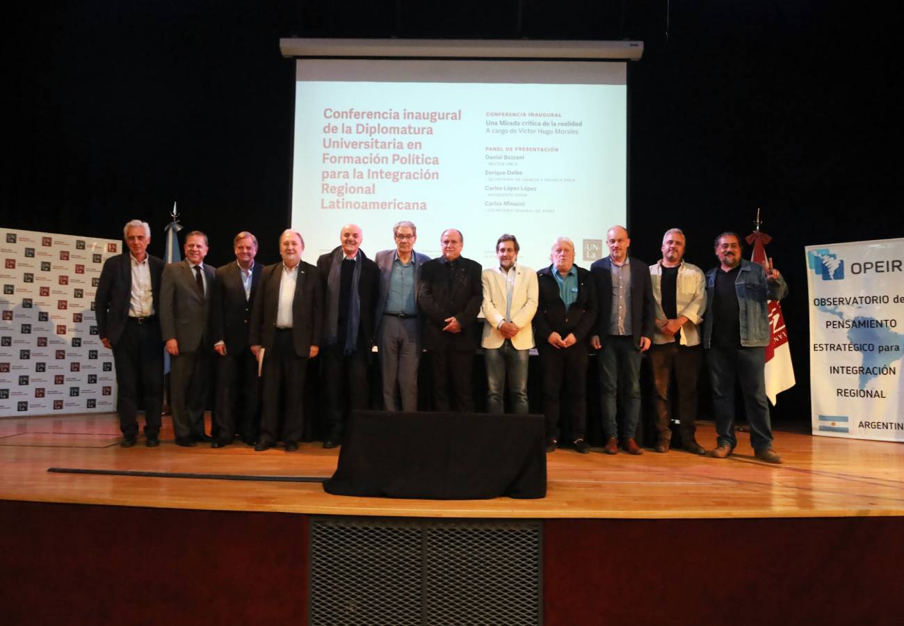 Imagen de Se inauguró la diplomatura “Formación política para la integración regional” en la Universidad de Lanús